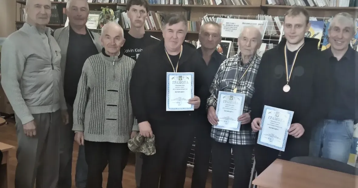 Фото зі сторінки у фейсбуці «Богодухівська публічна бібліотека» У Богодухові пройшов Міський турнір з шахів з нагоди Дня пам’яті та перемоги над нацизмом у Другій світовій війні (фото) на порталі Gromada Group
