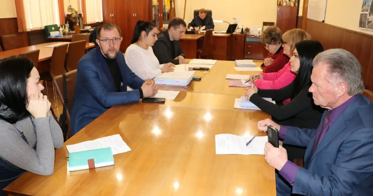 Під час засідання комісії Днями на засіданні Комісії з питань захисту прав дитини виконавчого комітету Богодухівської міської ради опрацьовано 79 заяв щодо надання статусу дітям, які постраждали внаслідок воєнних дій та збройних конфліктів.